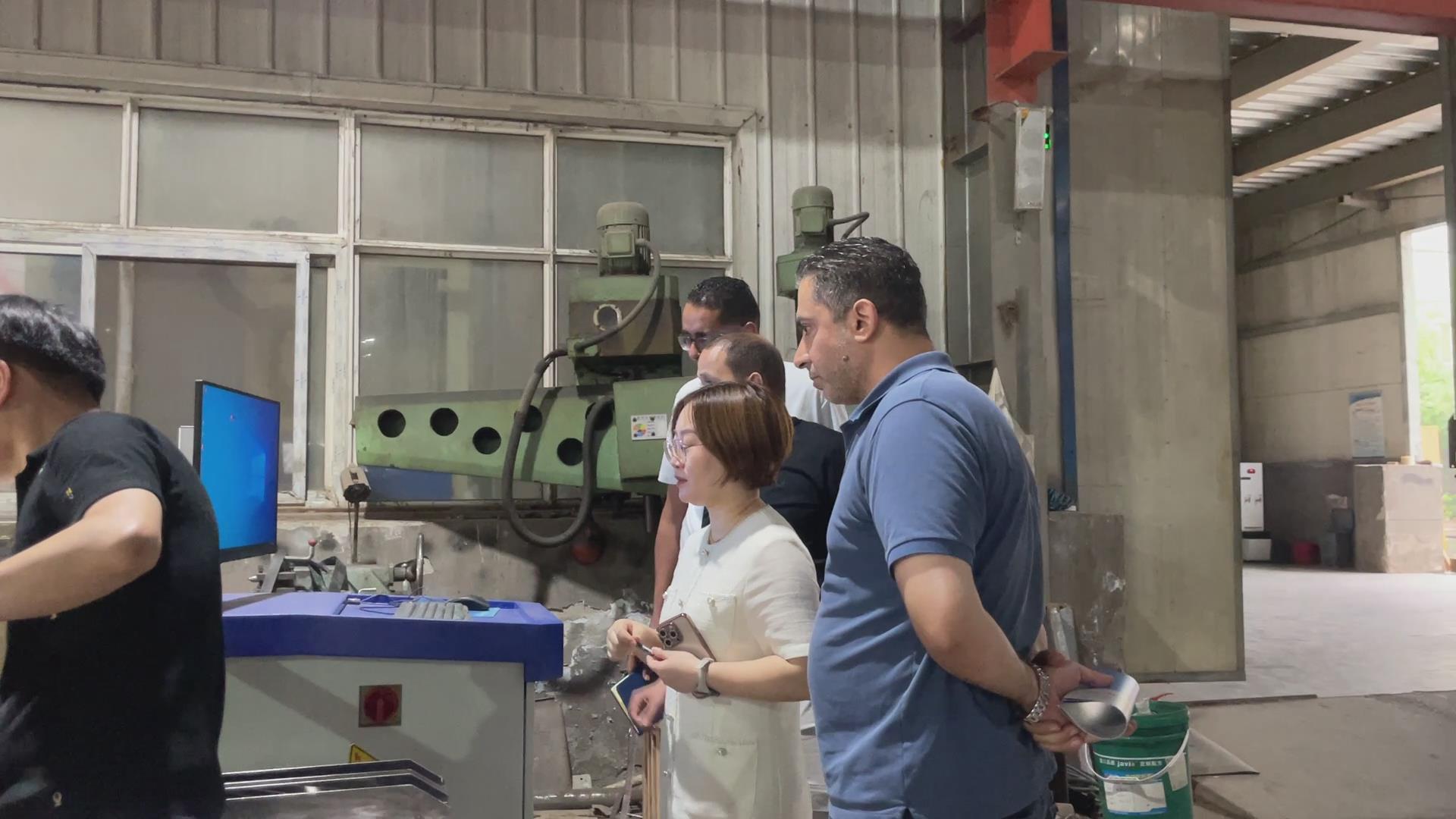 外國友人試機視頻